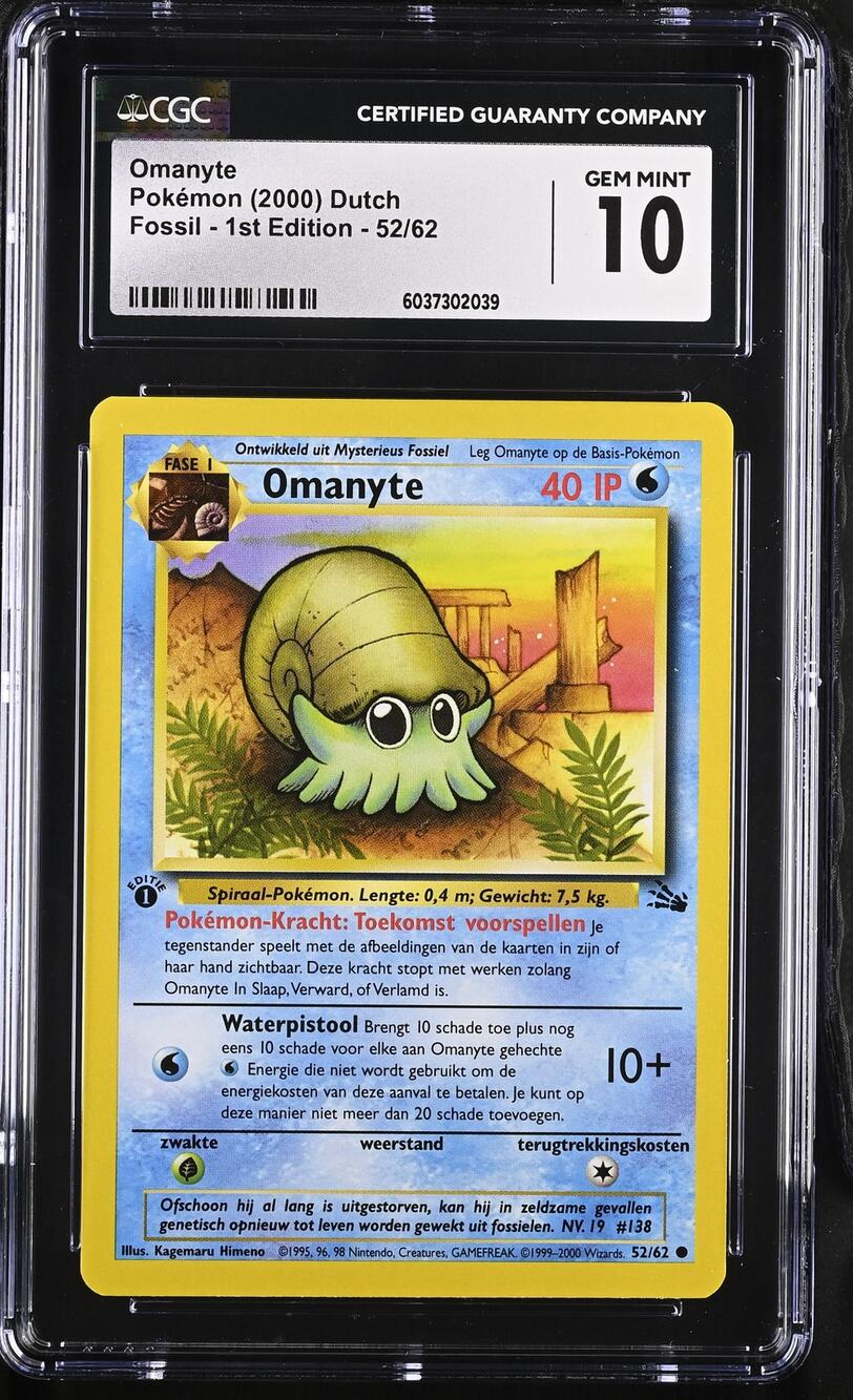 CGC 10 GEM MINT Omanyte 1st Edition 52/62 Pokémon 2000 Dutch Fossil (PSA/BGS)